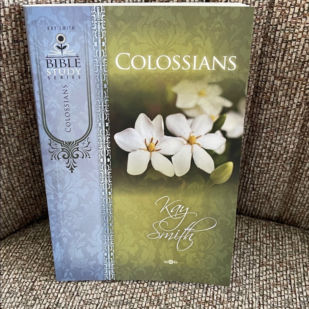 Inspirational Christian Book Bundle for Women - Picture 2 of 9